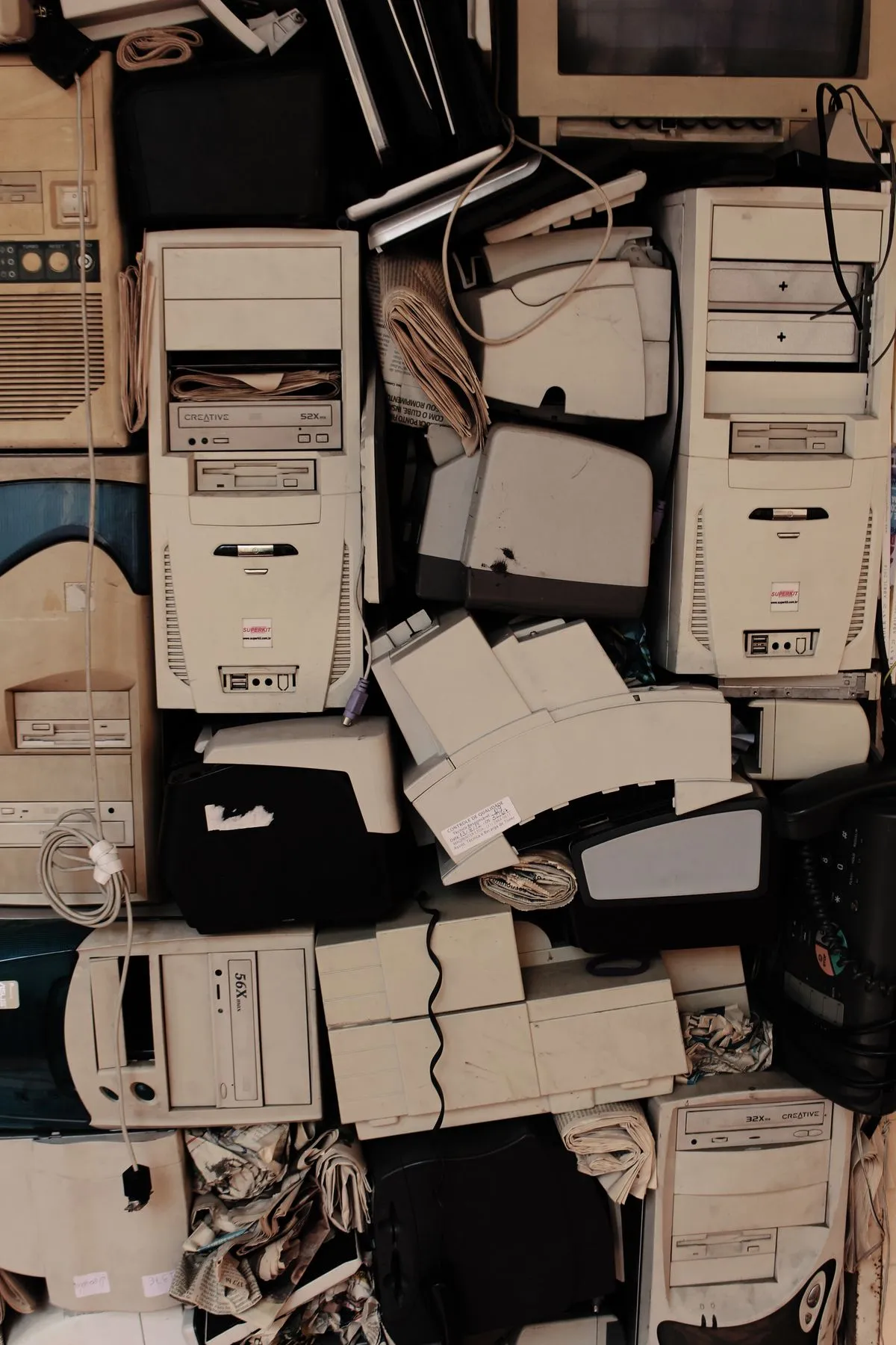 Infraestructura heredada y hardware obsoleto que frena el crecimiento del negocio